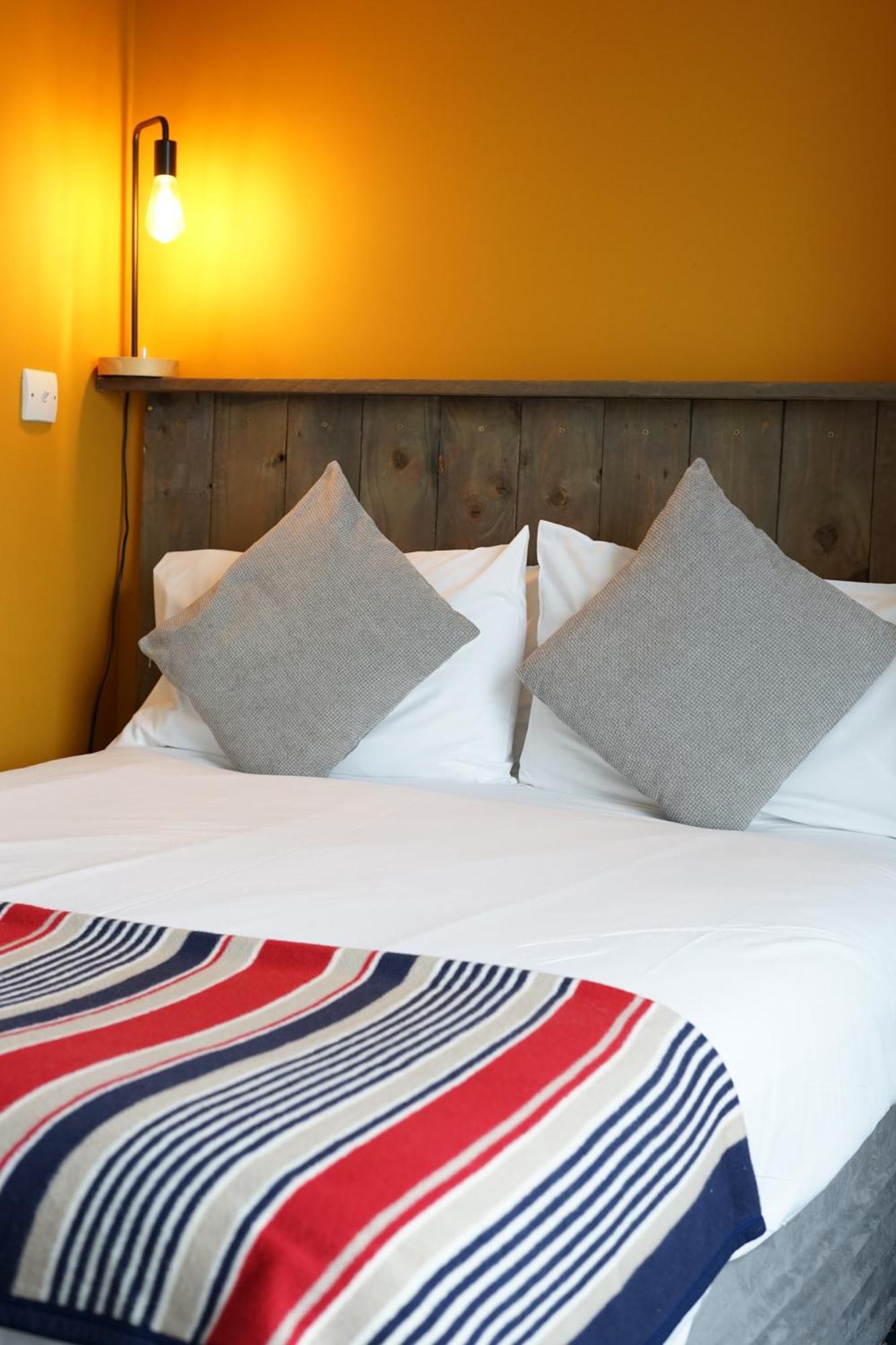Elemental Surf Lodge New Quay Zewnętrze zdjęcie